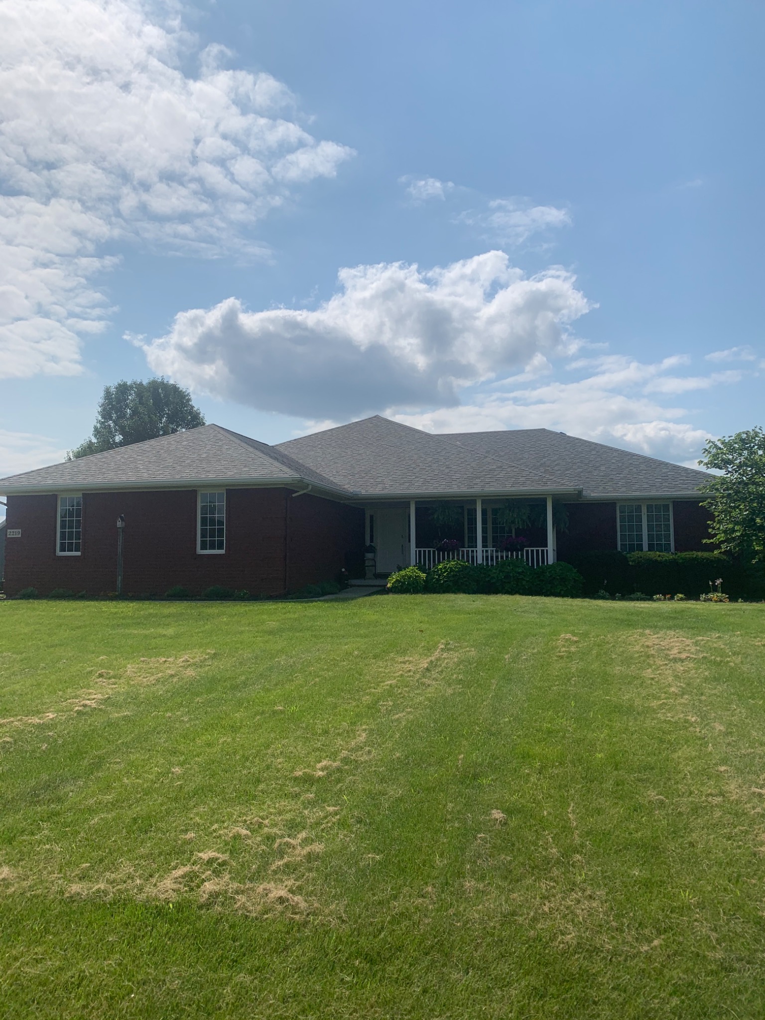 Residential roofing project