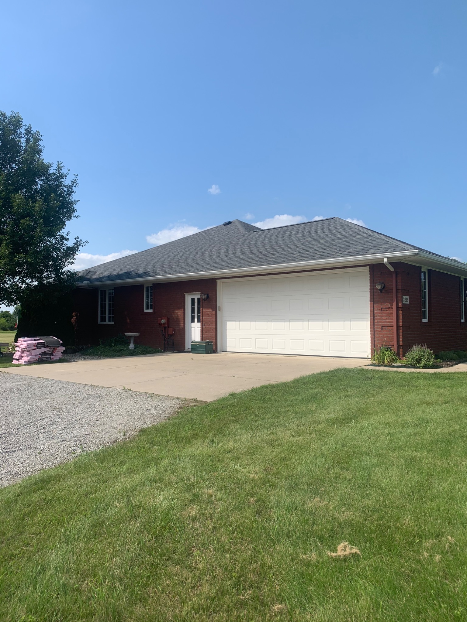 Residential roofing project