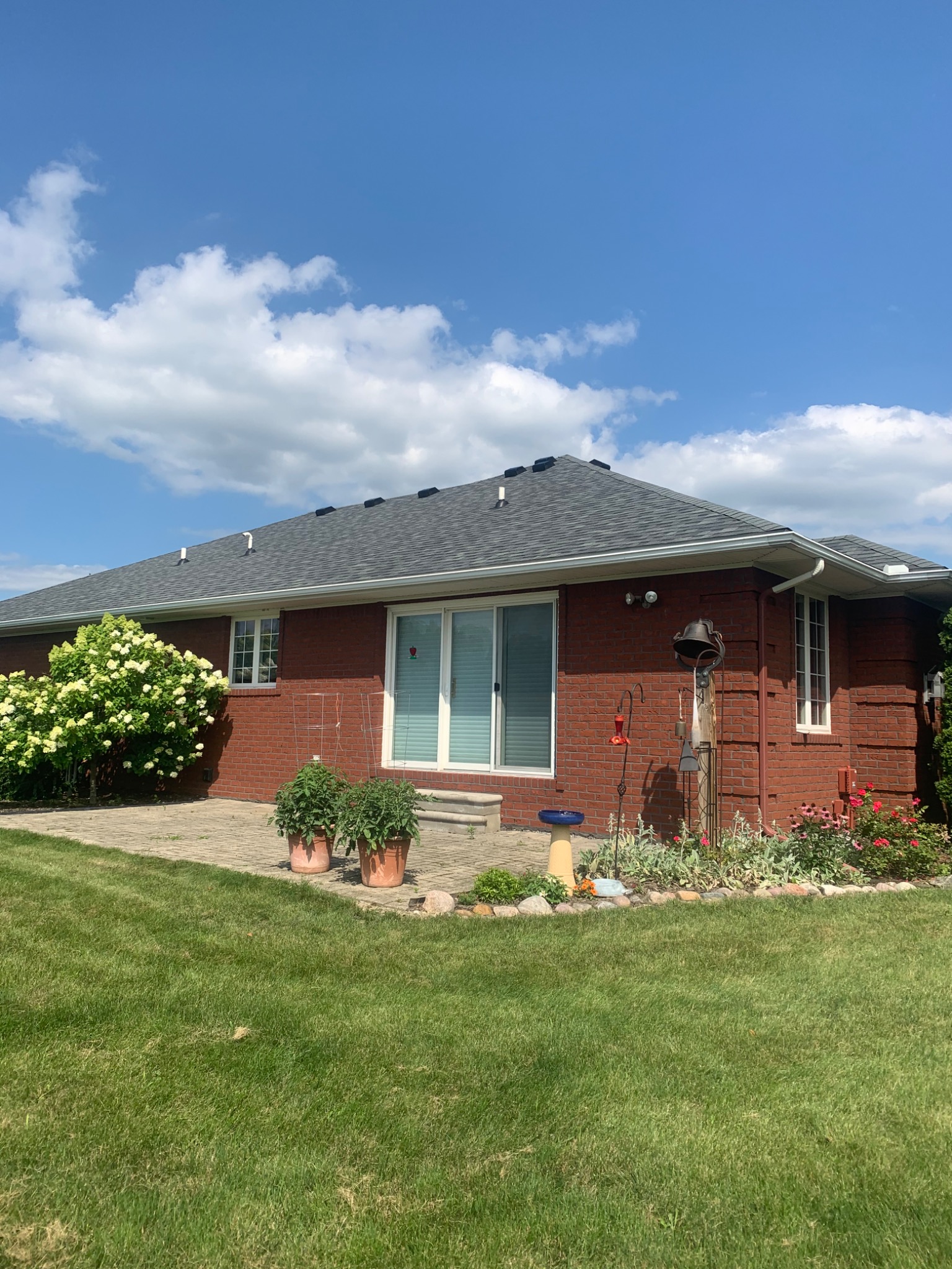 Residential roofing project